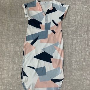 Women’s geometric shapes dress